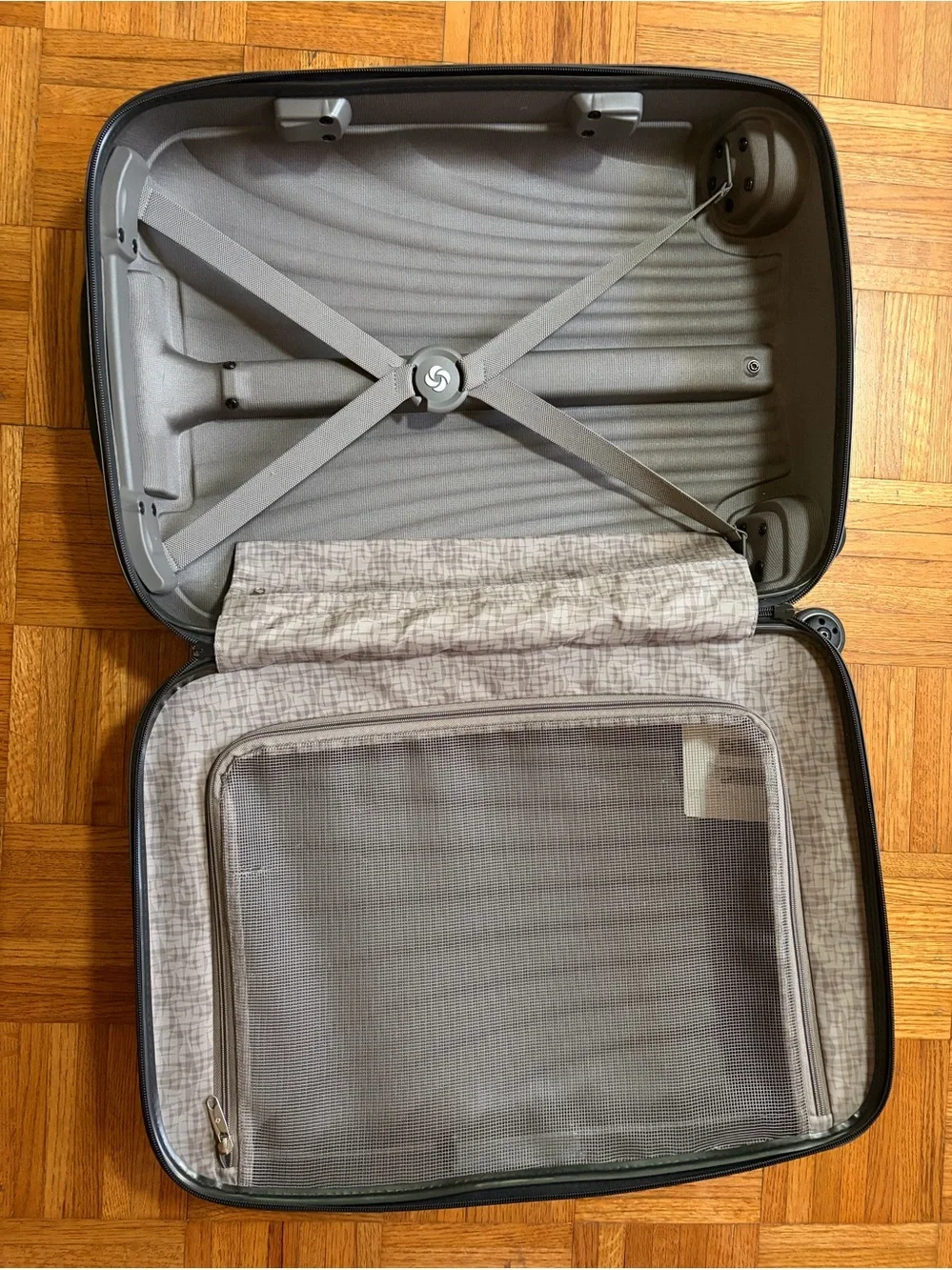 Samsonite COSMOLITE 1.0 CARRY-ON SPINNER black